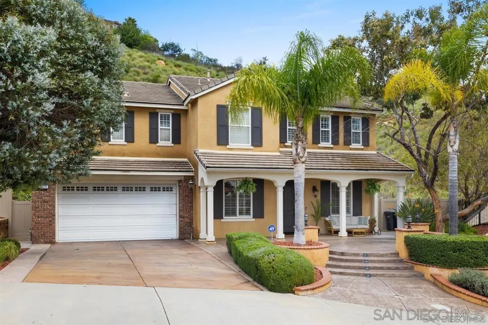 3805 Sacramento Dr La Mesa, CA 91941