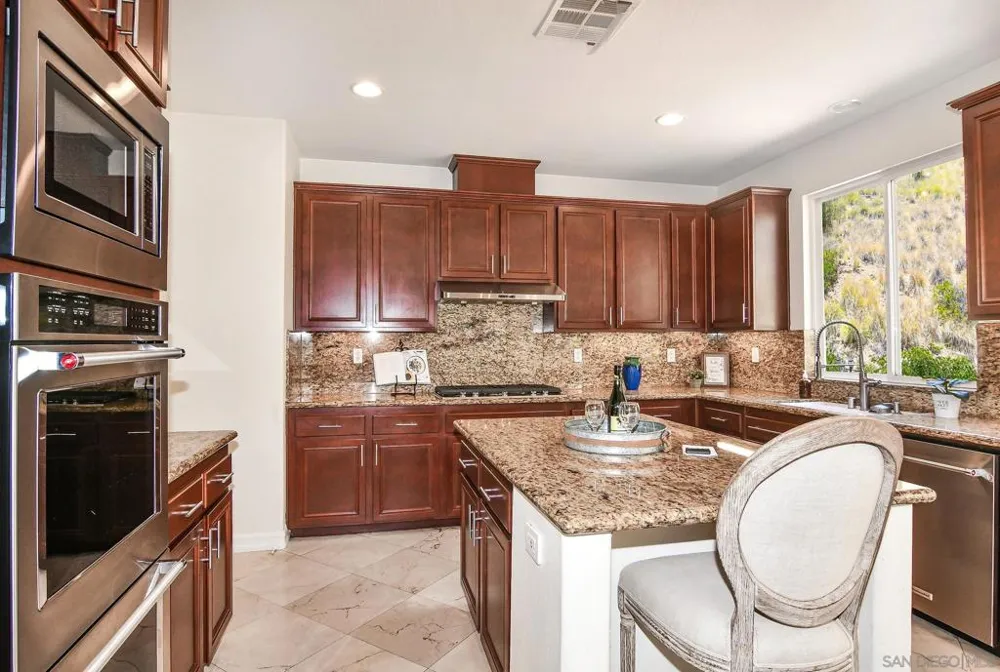 3805 Sacramento Dr La Mesa, CA 91941