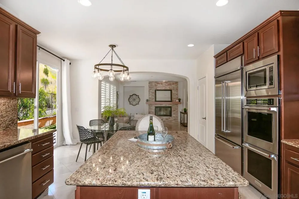 3805 Sacramento Dr La Mesa, CA 91941