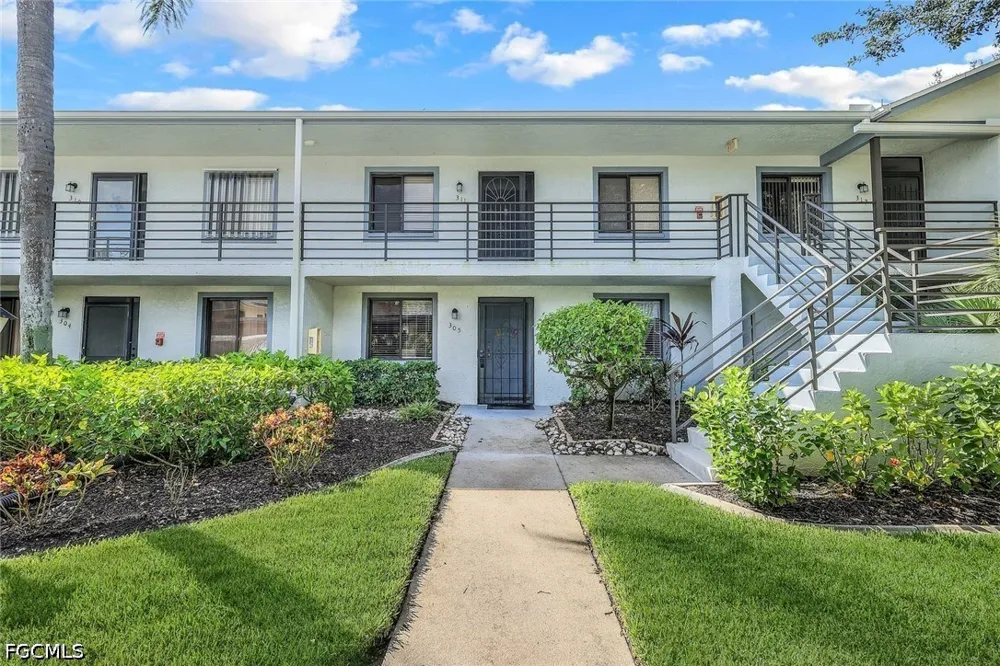Cold Stream Drive #305 Fort Myers, FL 33912