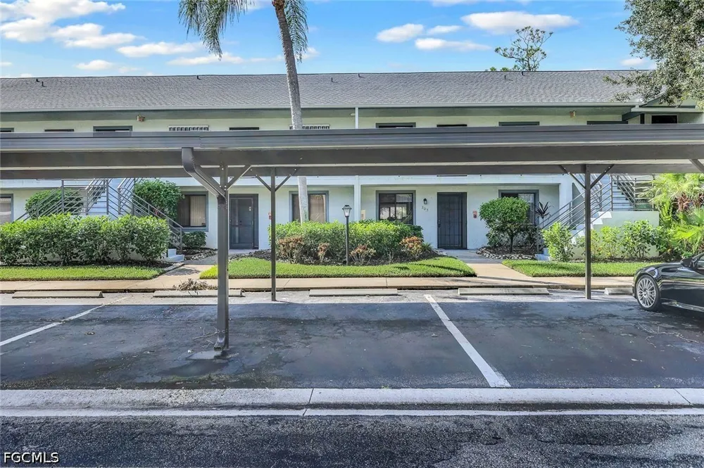 Cold Stream Drive #305 Fort Myers, FL 33912