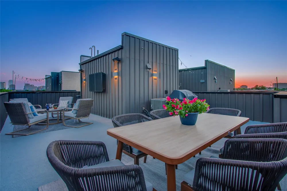 1936 Kearney Court Dallas, TX 75204