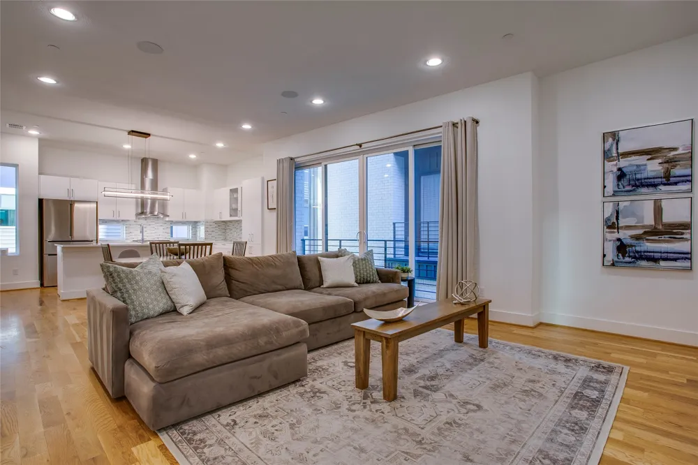 1936 Kearney Court Dallas, TX 75204