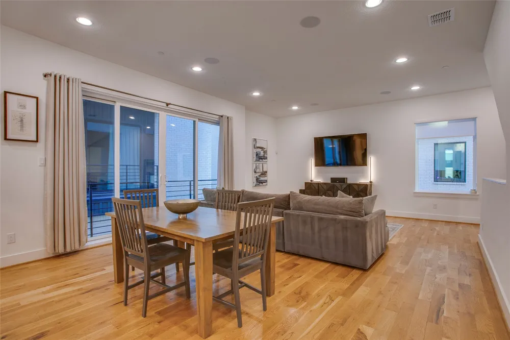 1936 Kearney Court Dallas, TX 75204