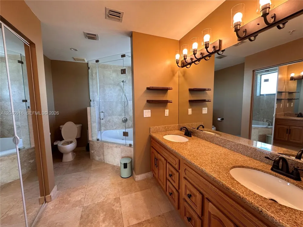 3590 Coral Way #611 Miami, FL 33145