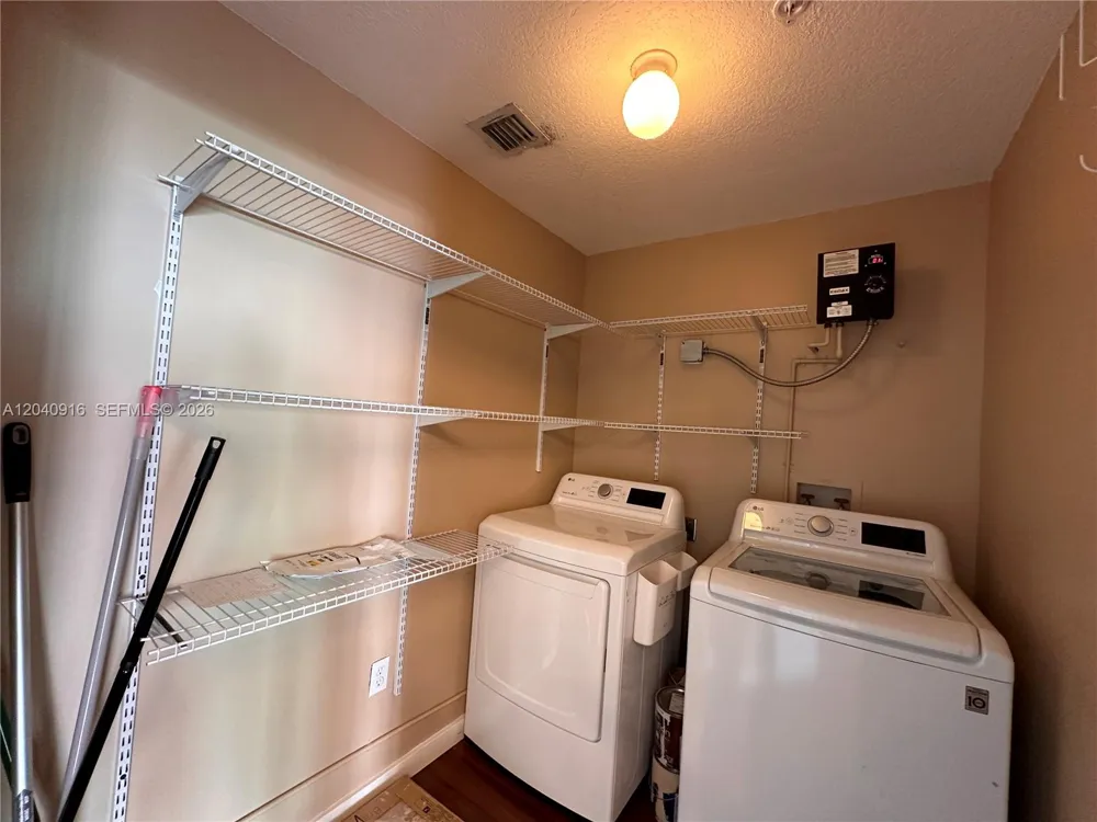 3590 Coral Way #611 Miami, FL 33145