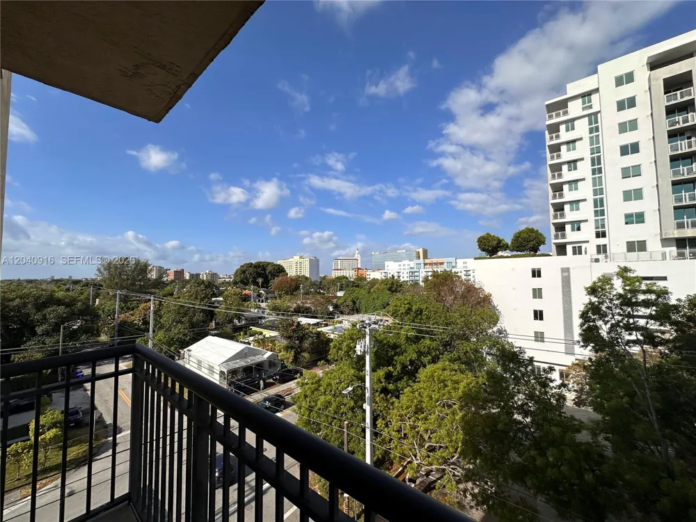 3590 Coral Way #611 Miami, FL 33145