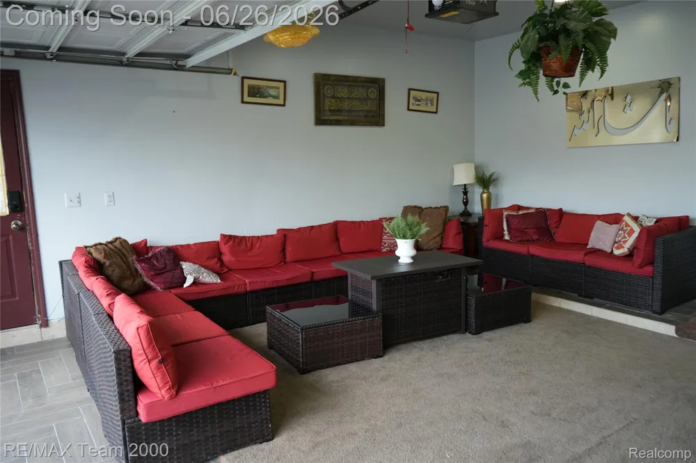 6426 Chase Road Dearborn City, MI 48126
