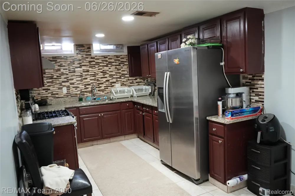 6426 Chase Road Dearborn City, MI 48126