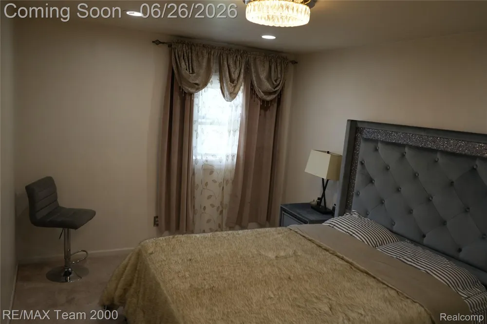 6426 Chase Road Dearborn City, MI 48126