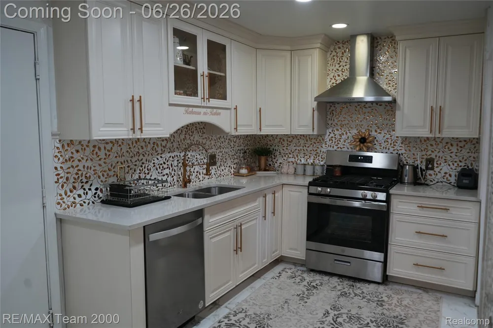 6426 Chase Road Dearborn City, MI 48126