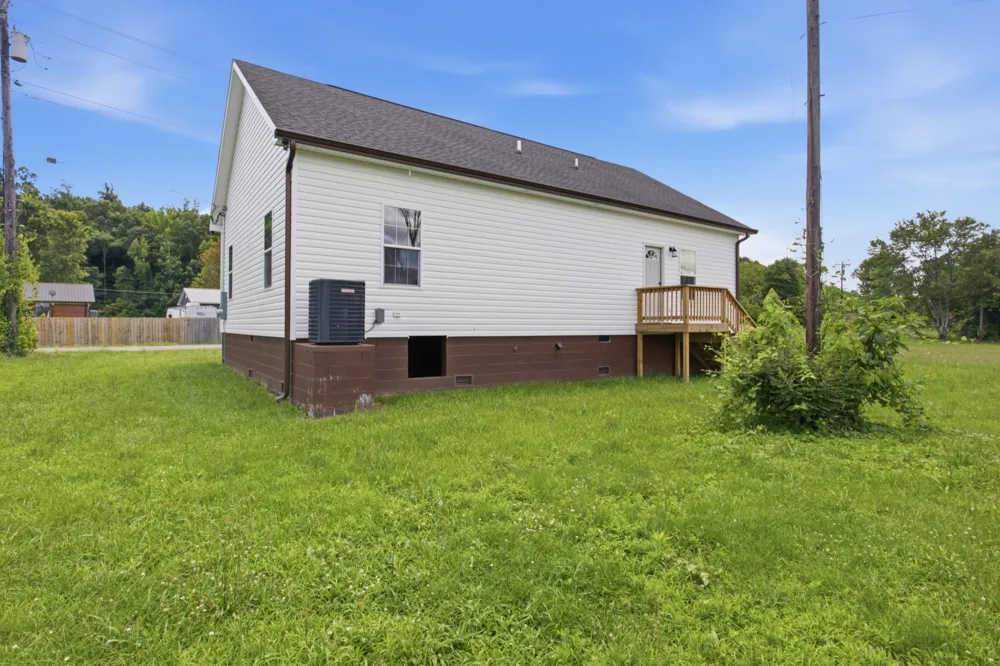 209 Armstrong St Waverly, TN 37185