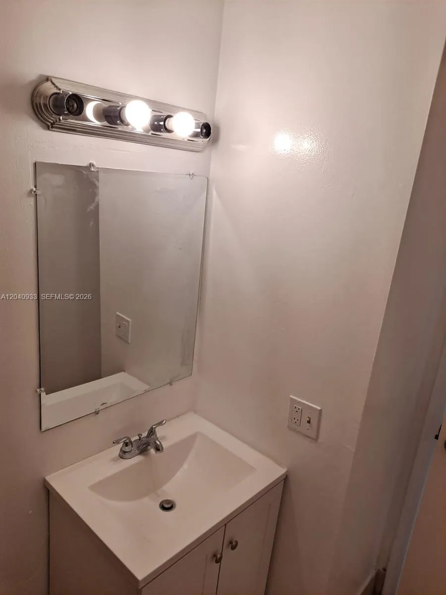 2560 NW 52nd Ave #C18 Lauderhill, FL 33313