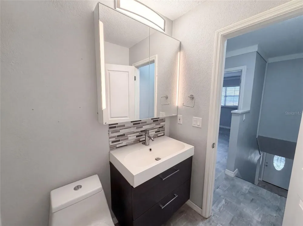 2308 S PARK AVENUE Sanford, FL 32771