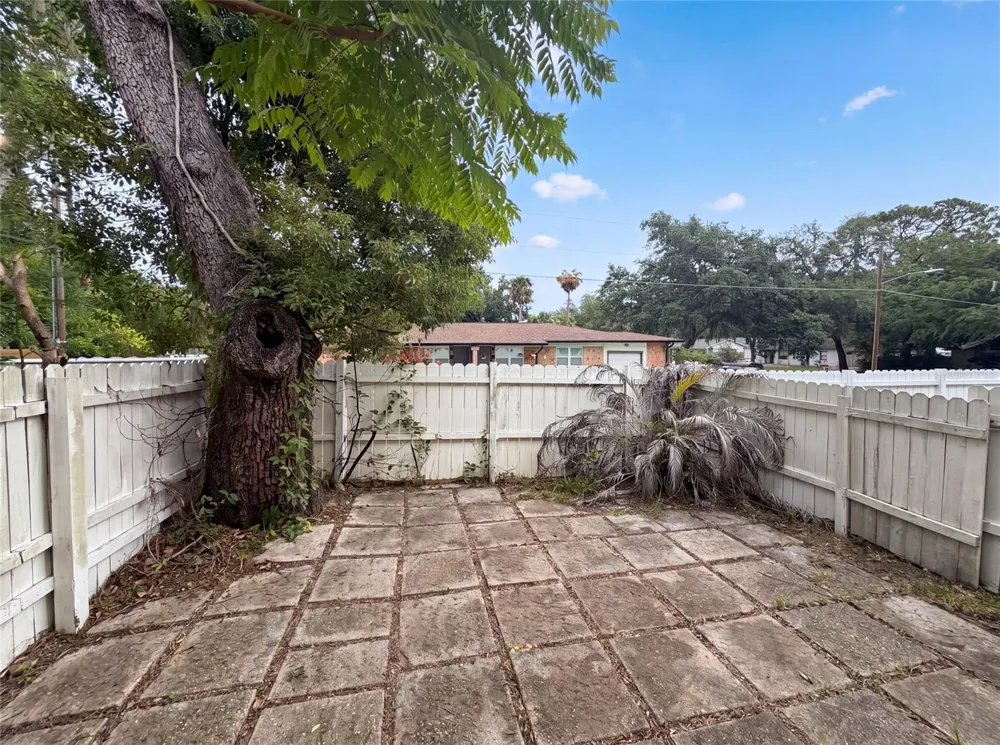 2308 S PARK AVENUE Sanford, FL 32771
