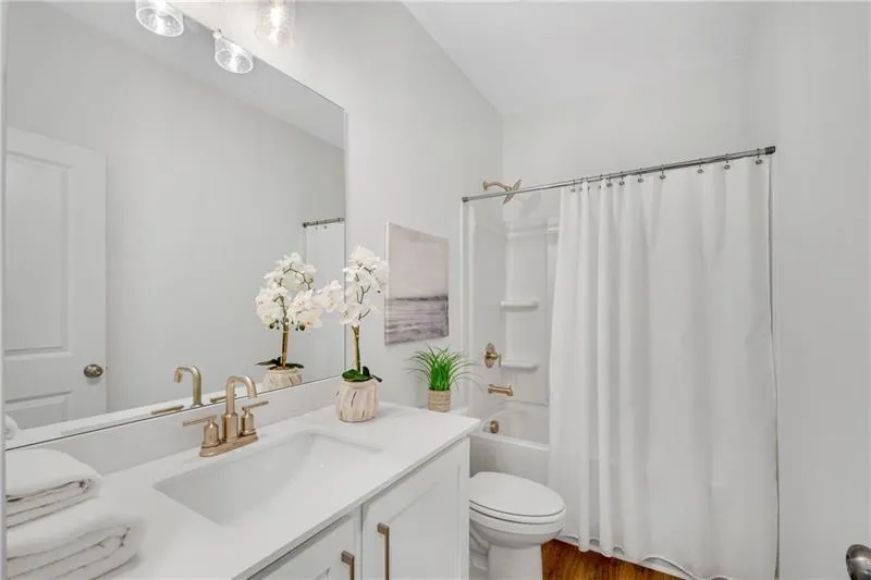 2743 Hallwood Lane Suwanee, GA 30024