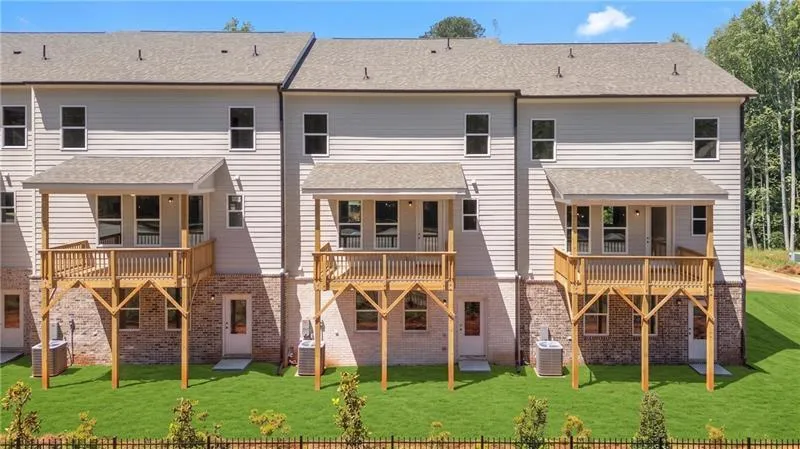 2743 Hallwood Lane Suwanee, GA 30024