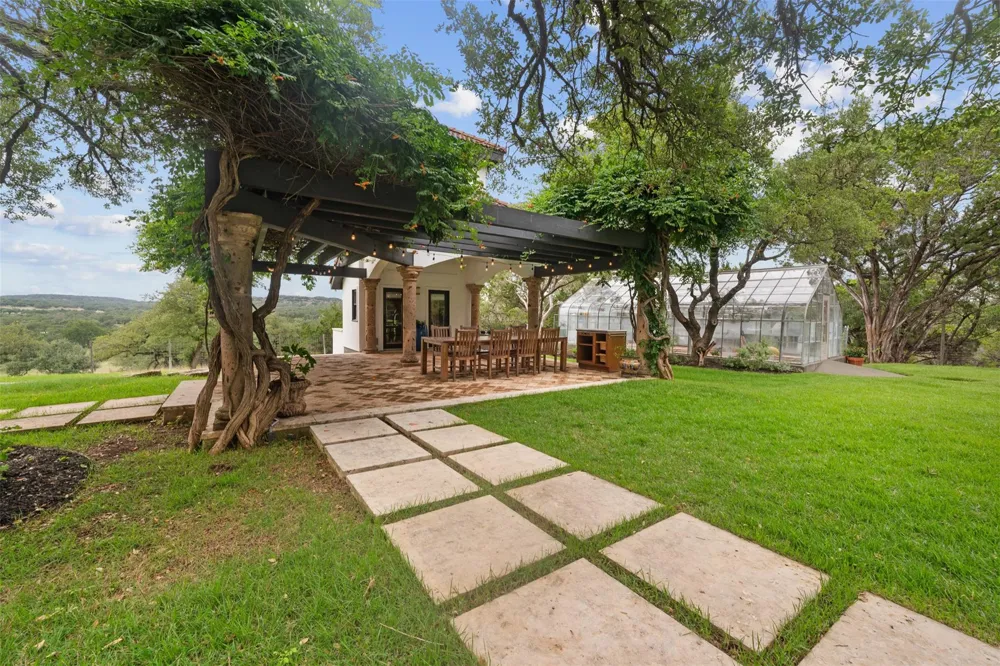 34000 Smithson Valley Road Bulverde, TX 78163