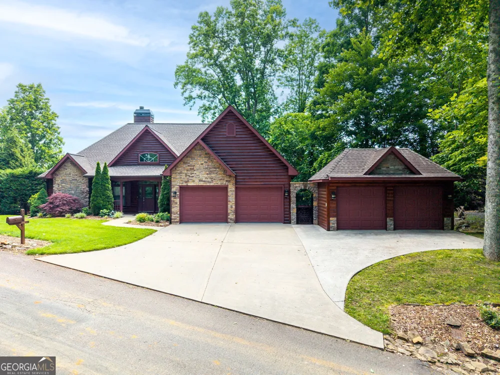 1748 Harris Ridge RD Young Harris, GA 30582