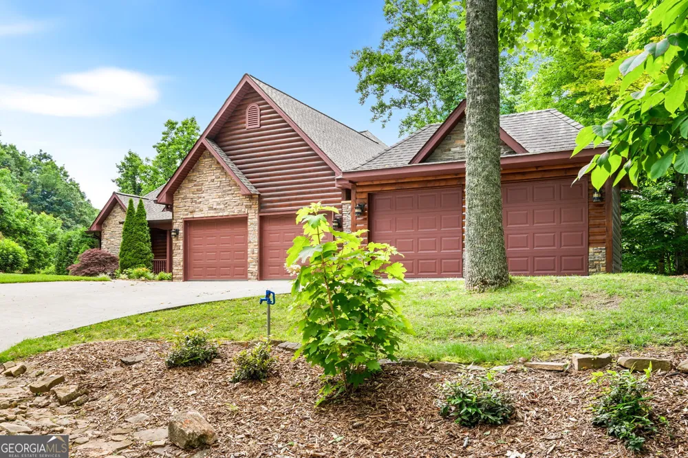 1748 Harris Ridge RD Young Harris, GA 30582