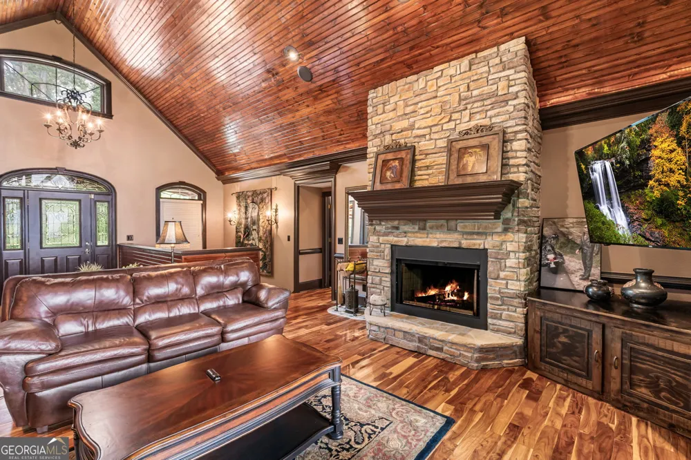 1748 Harris Ridge RD Young Harris, GA 30582