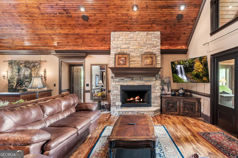 1748 Harris Ridge RD Young Harris, GA 30582