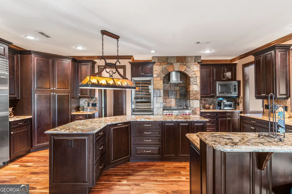 1748 Harris Ridge RD Young Harris, GA 30582