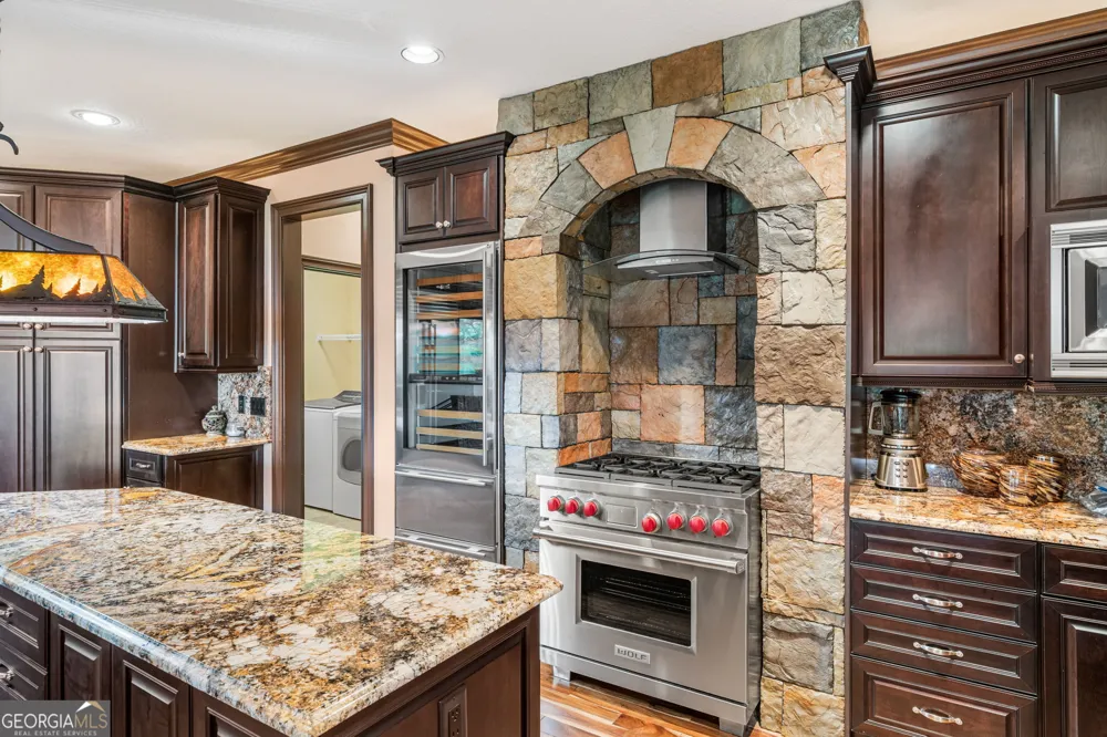 1748 Harris Ridge RD Young Harris, GA 30582