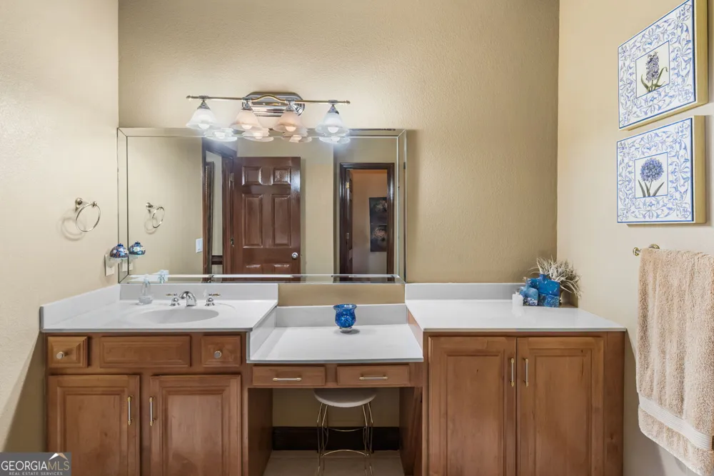 1748 Harris Ridge RD Young Harris, GA 30582