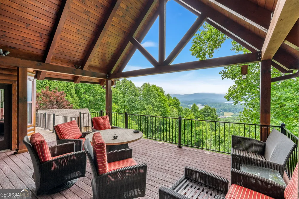 1748 Harris Ridge RD Young Harris, GA 30582