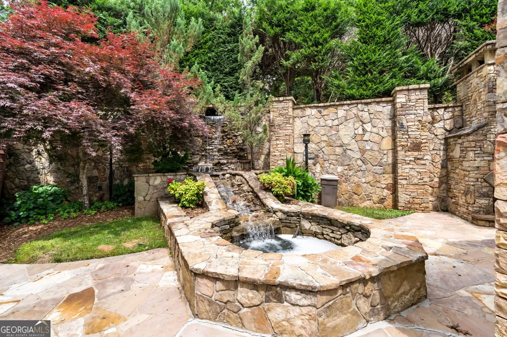 1748 Harris Ridge RD Young Harris, GA 30582