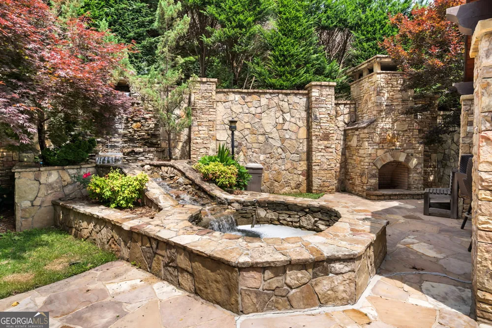 1748 Harris Ridge RD Young Harris, GA 30582