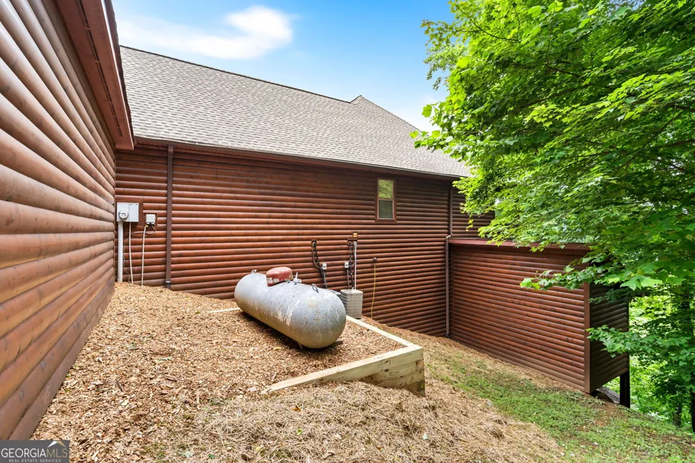 1748 Harris Ridge RD Young Harris, GA 30582