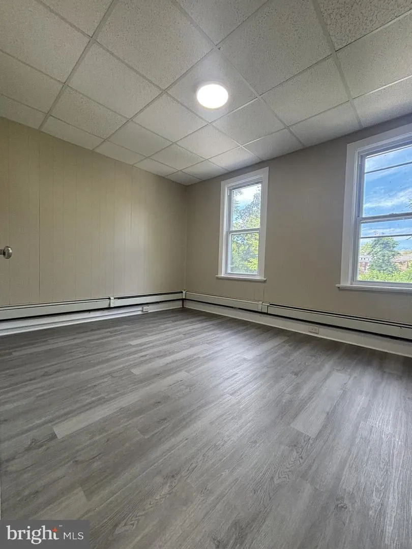 1408 STUYVESANT AVENUE Trenton, NJ 08618