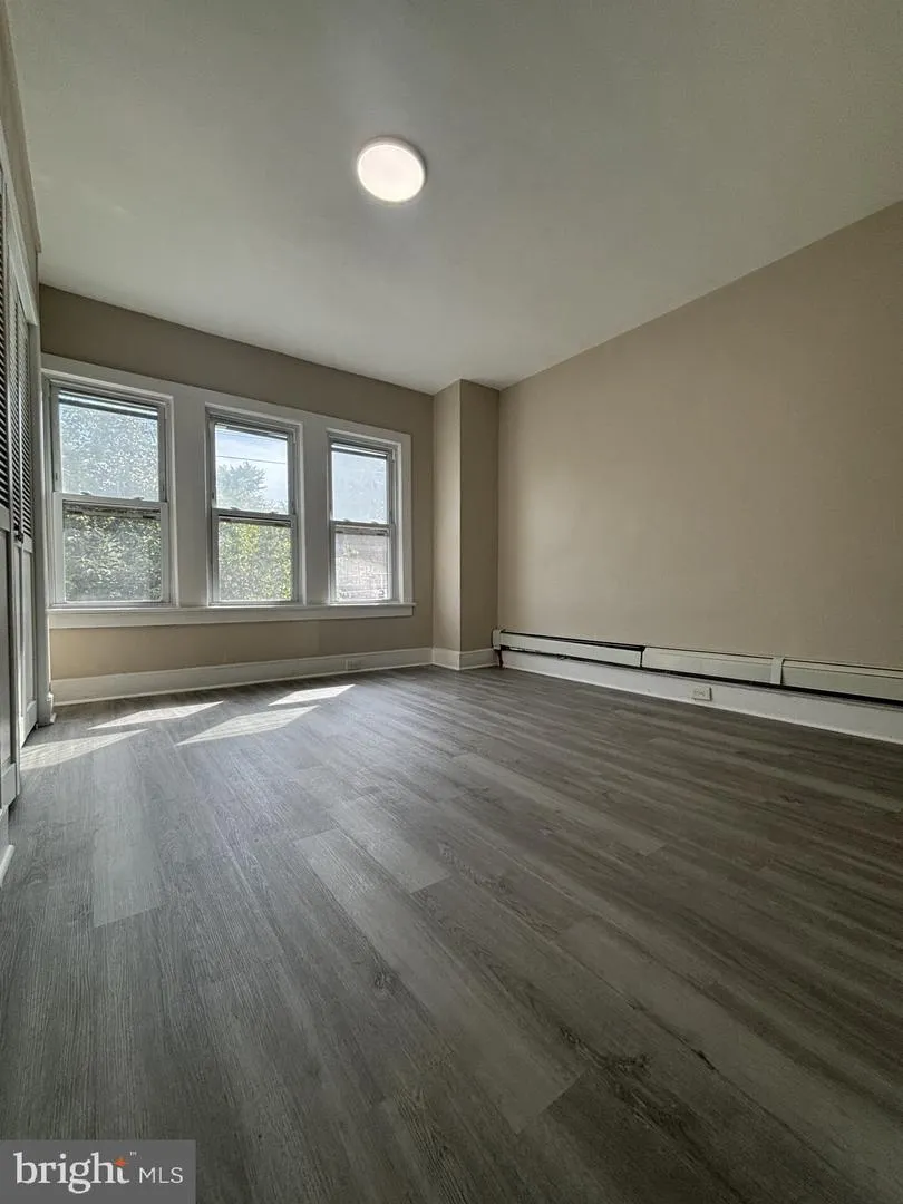 1408 STUYVESANT AVENUE Trenton, NJ 08618
