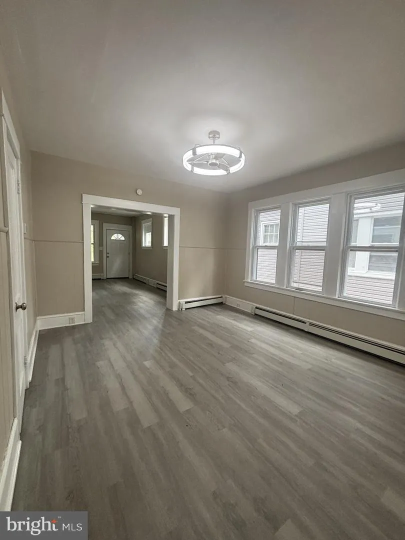 1408 STUYVESANT AVENUE Trenton, NJ 08618
