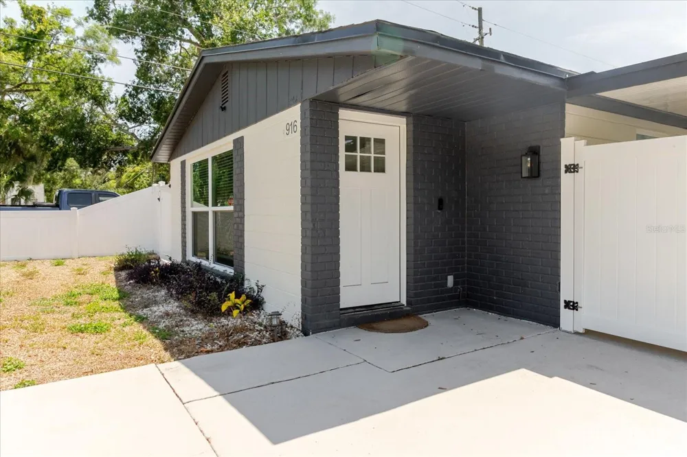916 17TH STREET St Petersburg, FL 33713
