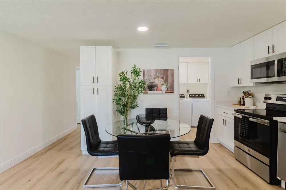 916 17TH STREET St Petersburg, FL 33713