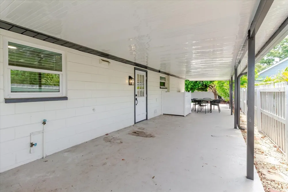 916 17TH STREET St Petersburg, FL 33713