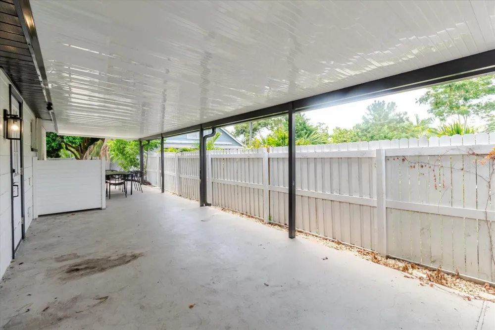 916 17TH STREET St Petersburg, FL 33713