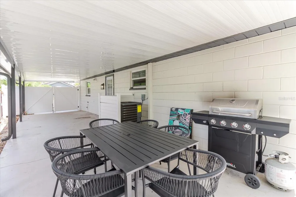 916 17TH STREET St Petersburg, FL 33713