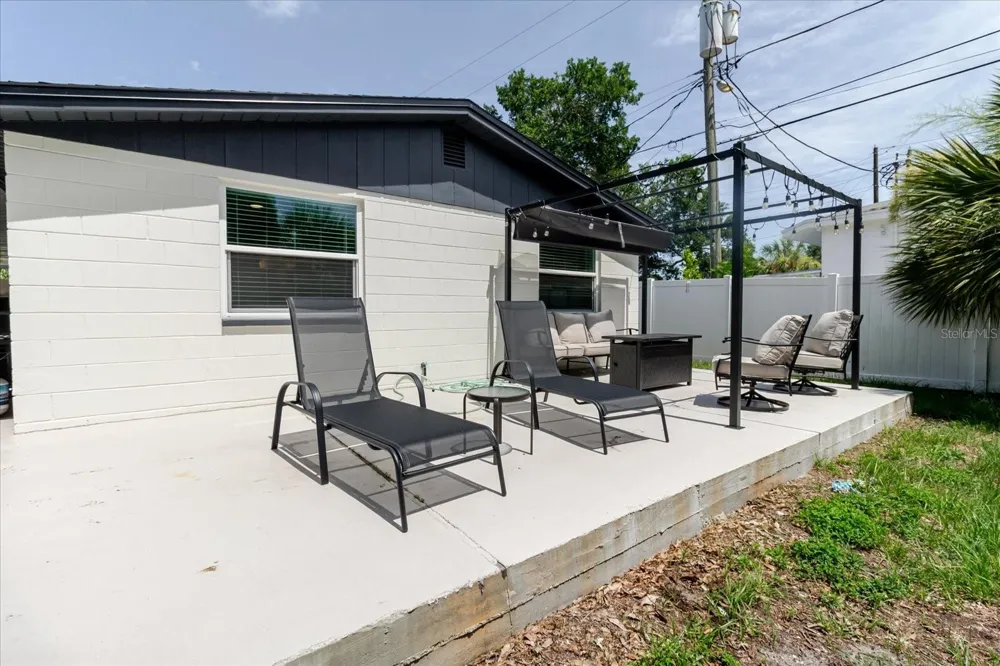 916 17TH STREET St Petersburg, FL 33713