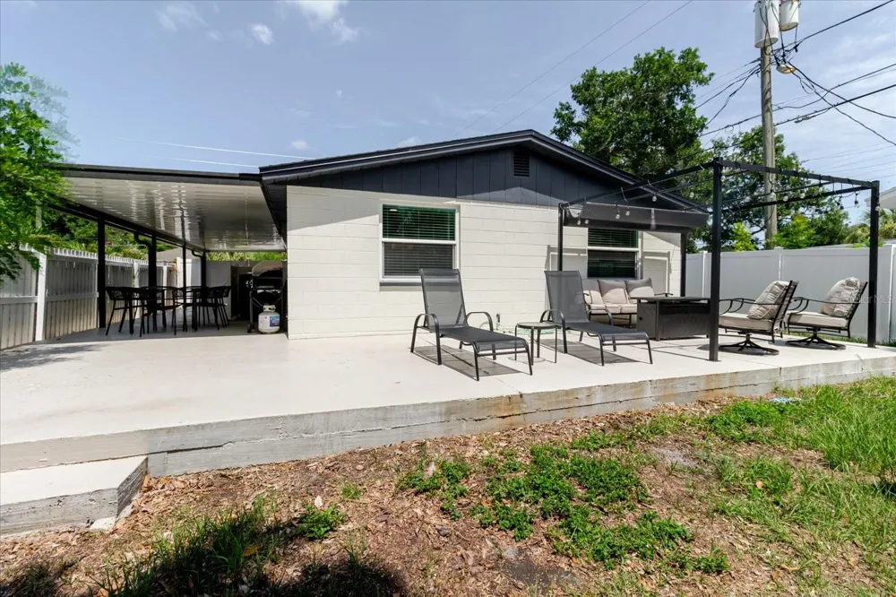 916 17TH STREET St Petersburg, FL 33713