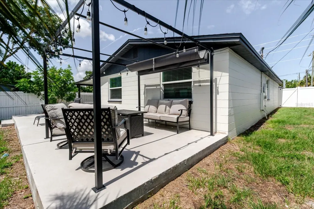 916 17TH STREET St Petersburg, FL 33713