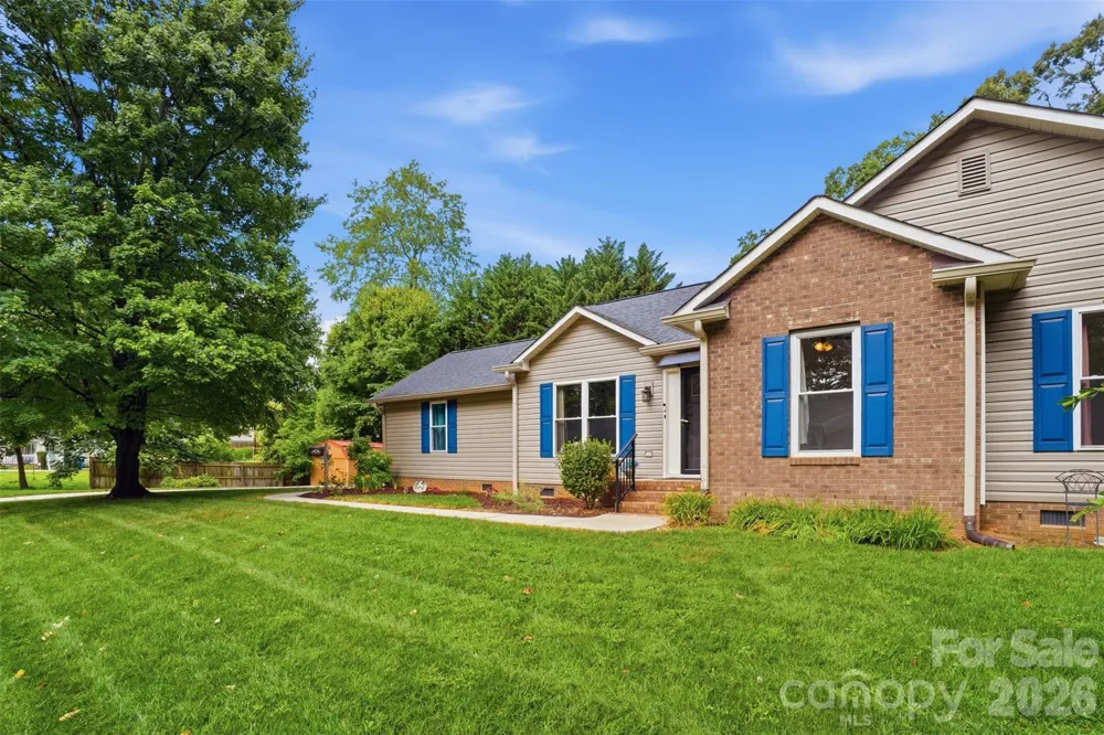 121 Oak Street Belmont, NC 28012