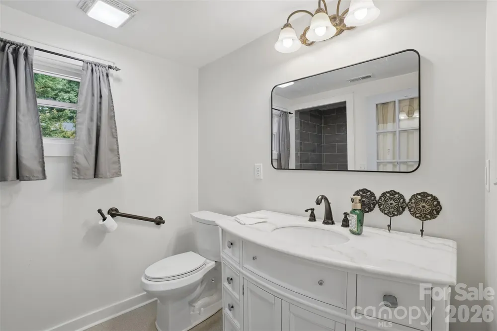 121 Oak Street Belmont, NC 28012