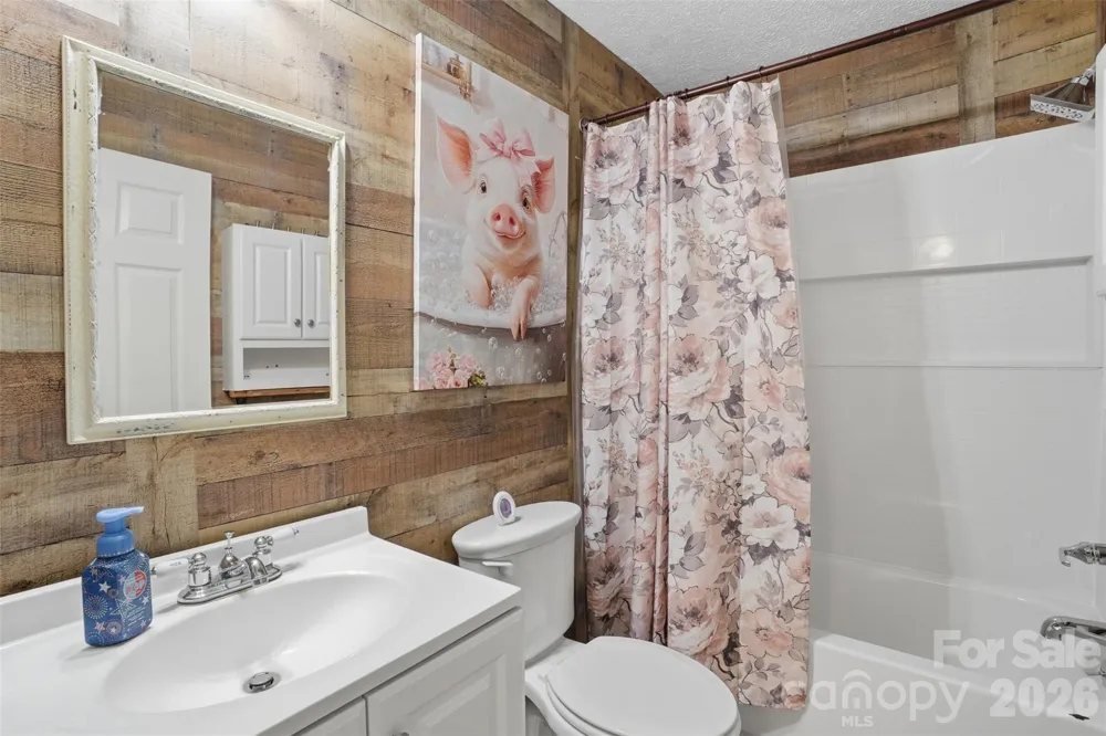 121 Oak Street Belmont, NC 28012