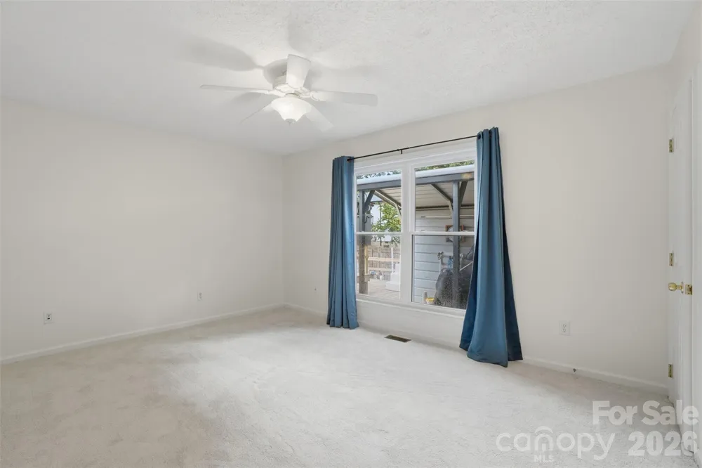121 Oak Street Belmont, NC 28012