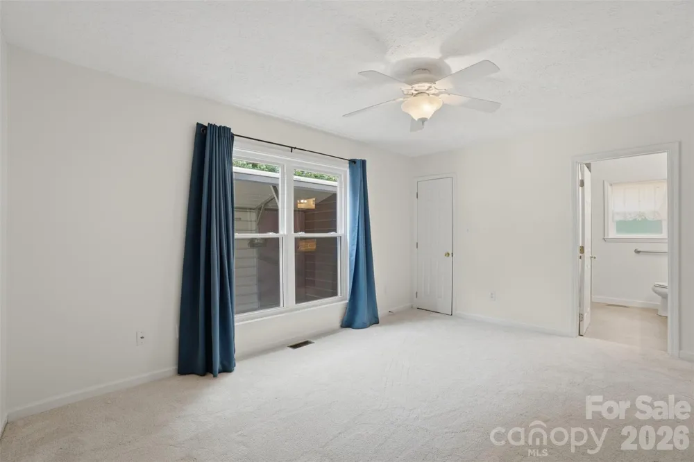121 Oak Street Belmont, NC 28012