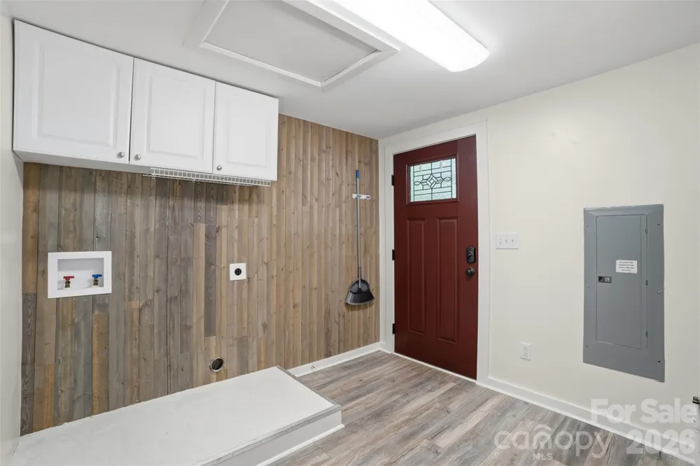 121 Oak Street Belmont, NC 28012